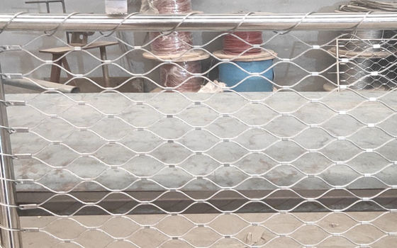 X con marco de acero inoxidable tiende la malla de alambre de la cuerda de Mesh Fence 2.0m m del cable