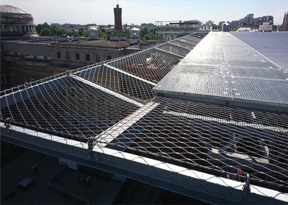 La red de acero inoxidable de la seguridad evita el caer de la altura para el agujero arquitectónico del milímetro 90*90 milímetro de la malla de alambre 3,0