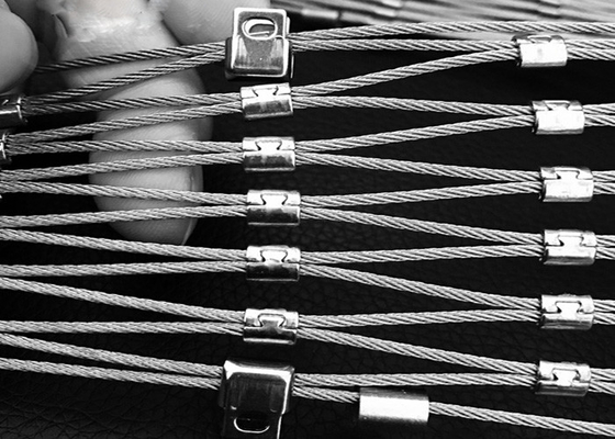 Cercando la cuerda de alambre llena de la barandilla 1.2m m Mesh Netting Stainless Steel Flexible excelente