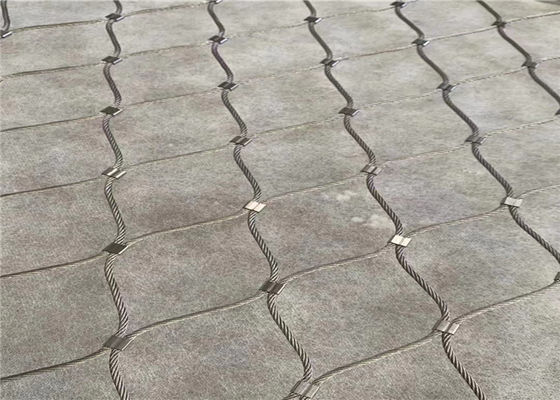 Red de alambre aviar de acero inoxidable con un grosor de alambre de 1,2 mm a 2,0 mm y un tamaño de orificio de 20 mm a 50 mm para jaulas de aves