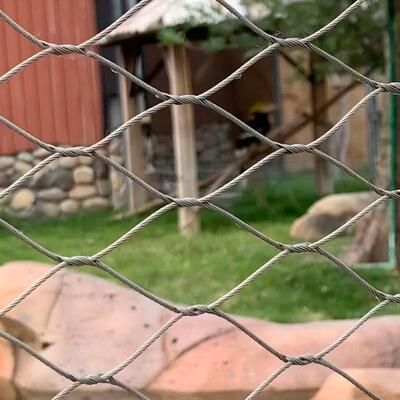 Cuadrícula de cuerdas de acero inoxidable flexible contra caídas para cercas de jaulas de zoológicos escaleras de balcón