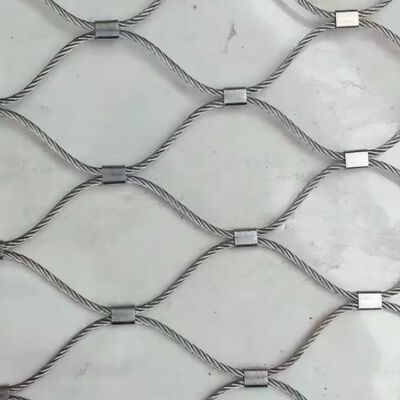 Fácil de instalar X Tend Cable Mesh que ofrece opciones de gestión de cables versátiles