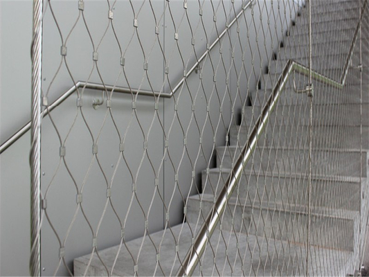Cuerda anudada de acero inoxidable arquitectónica de alta resistencia Mesh For Stair And Bridge