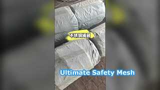 Malla de cuerda de acero inoxidable resistente para seguridad y estilo.